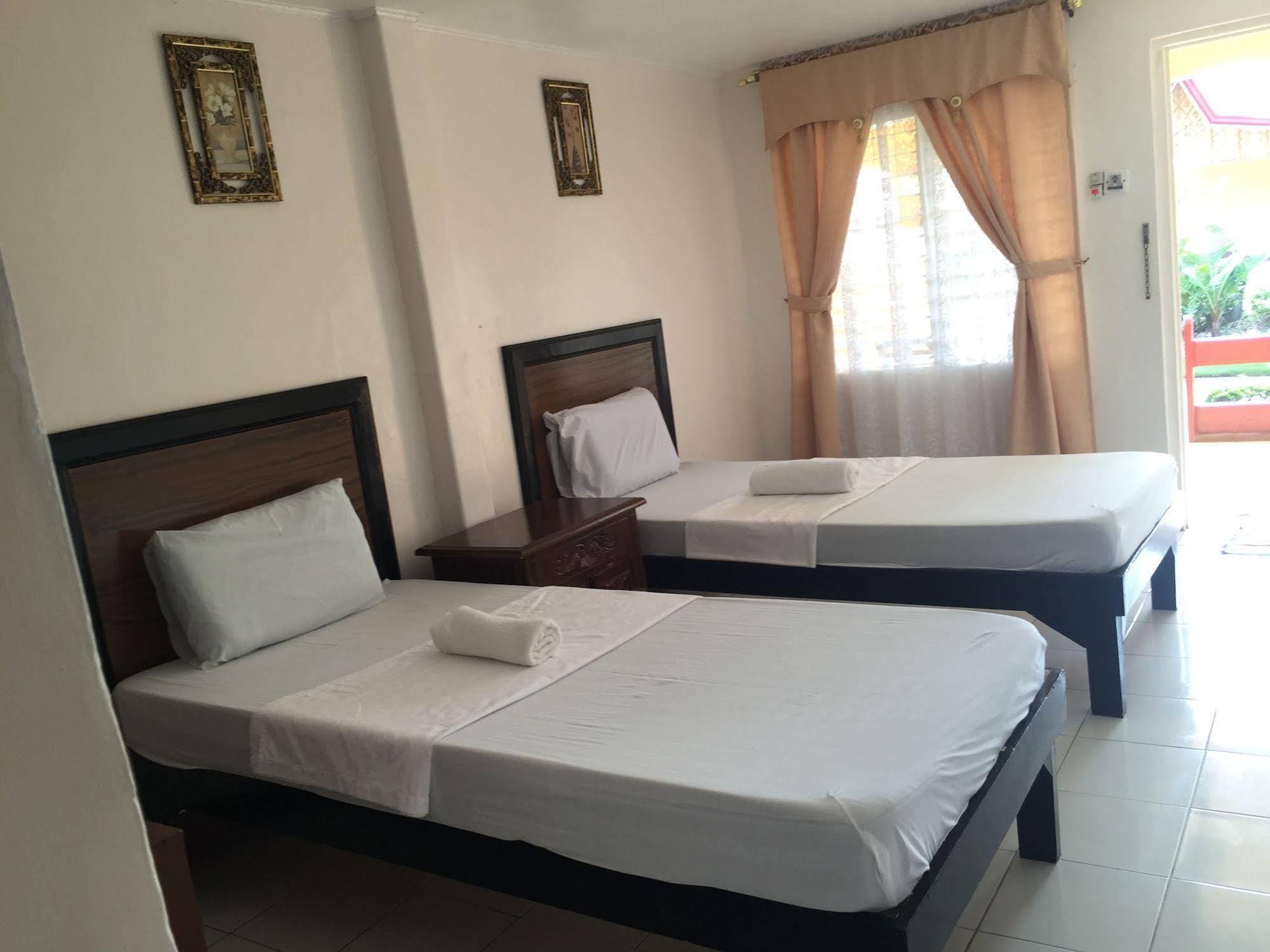אורמוק Bayview Inn מראה חיצוני תמונה
