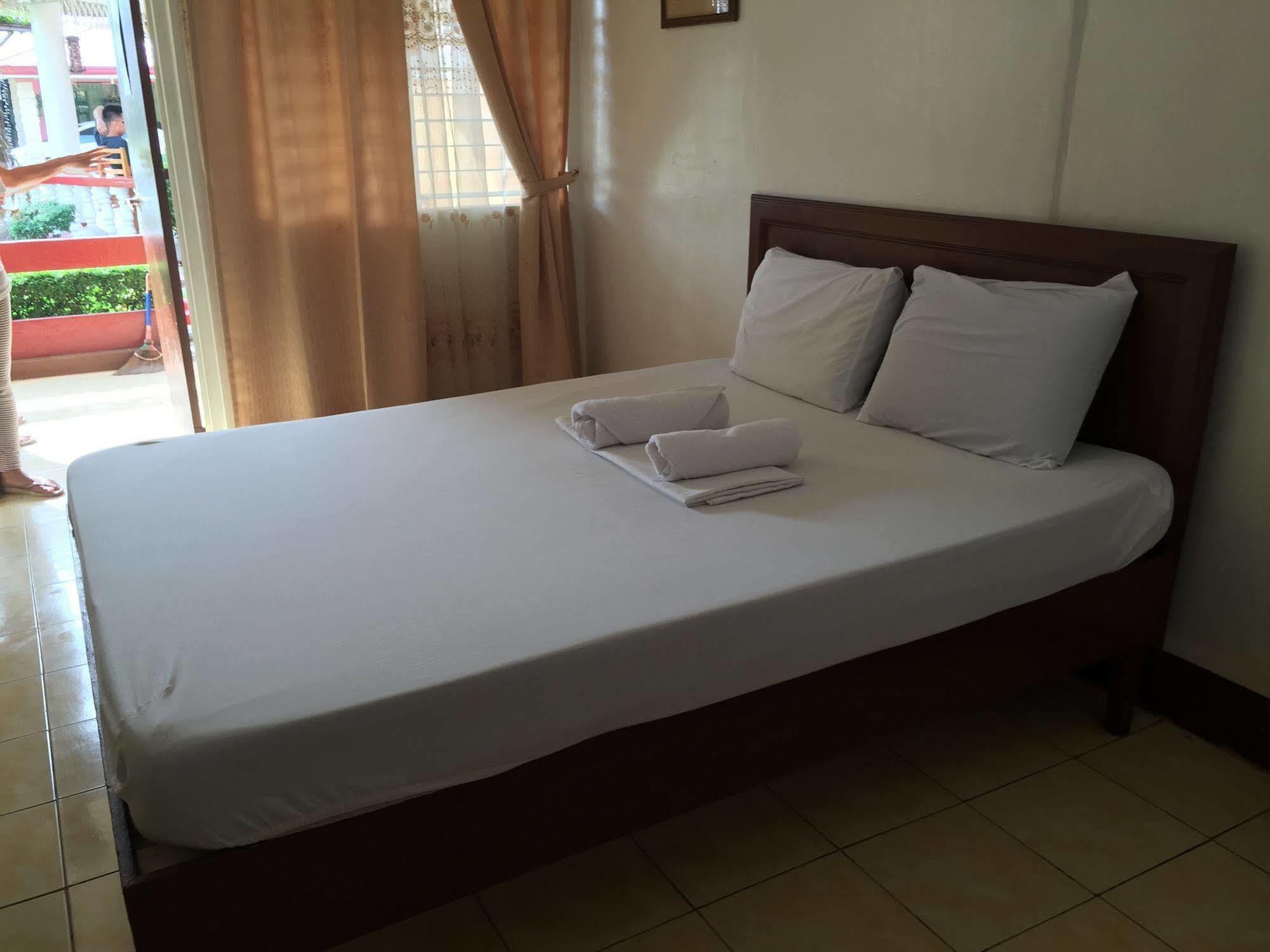 אורמוק Bayview Inn מראה חיצוני תמונה
